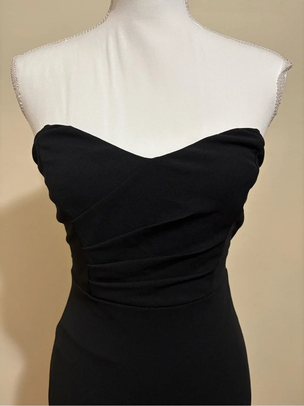 Lulu's Strapless Black Form-Fitting Evening Gown